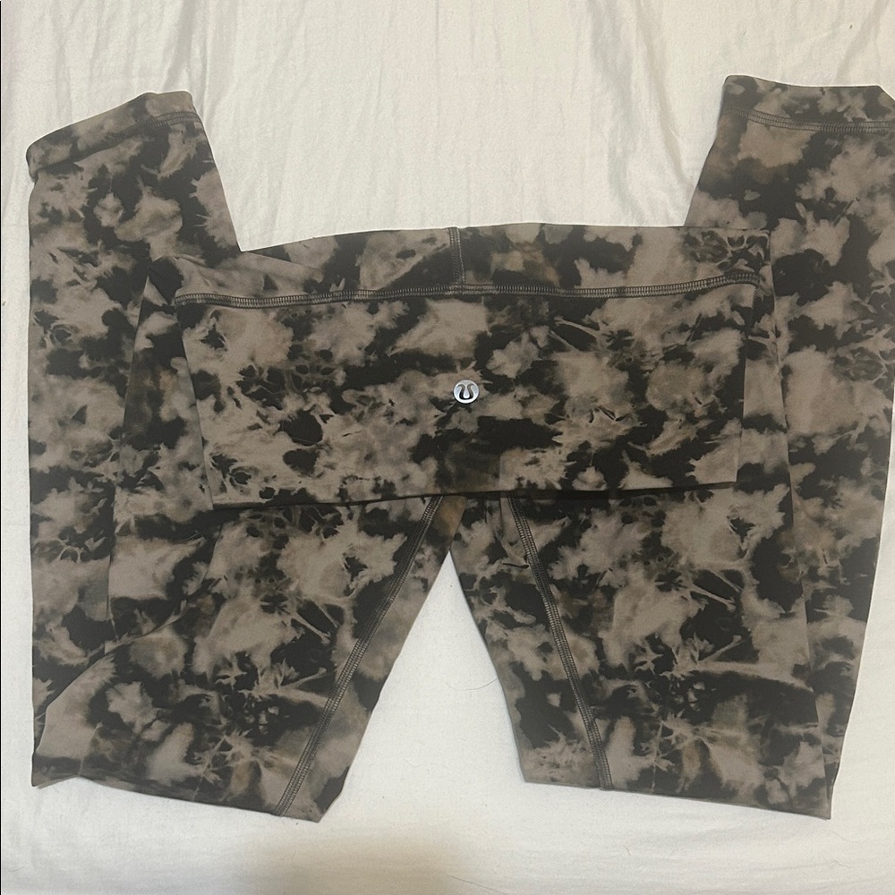 Lululemon Acid Wash Black Tie-Dye Leggings